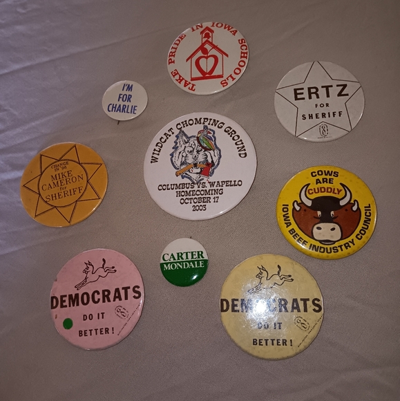 Assorted Lot Of 9 Buttons Iowa Beef Carter Mondale Sheriff Democrats Collectible - Picture 1 of 2